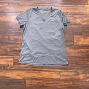 XL Gray Under Armour V Neck Loose Heat Gear Top